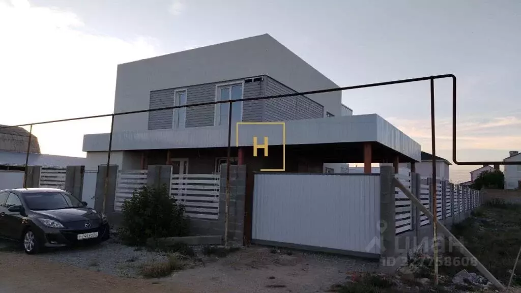 Дом в Крым, Сакский район, с. Молочное пер. Молочный (127 м) - Фото 1