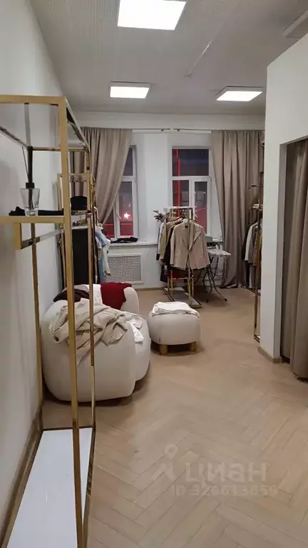 Торговая площадь в Москва Неглинная ул., 8/10 (30 м) - Фото 1