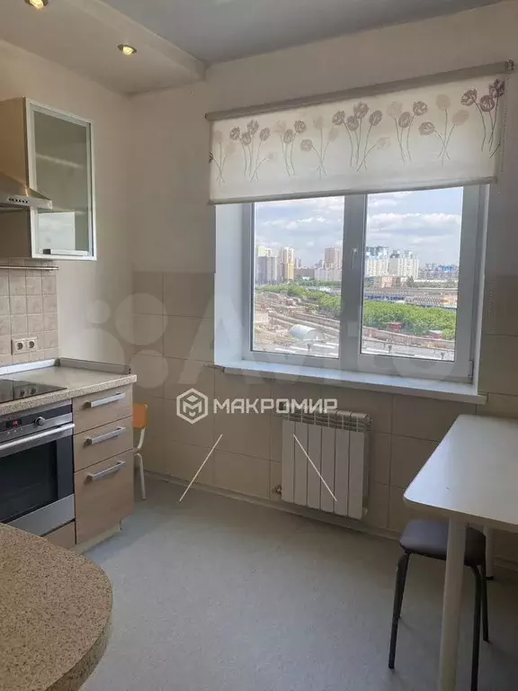 2-к. квартира, 60 м, 10/10 эт. - Фото 1