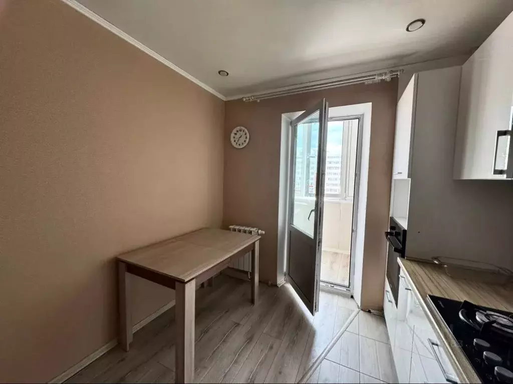 1-к кв. Татарстан, Альметьевск Алсу мкр, ул. Рината Галеева, 33 (40.0 ... - Фото 2