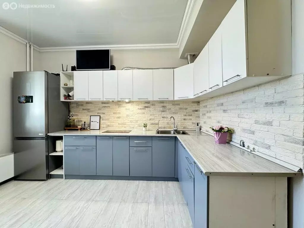 3-комнатная квартира: Ростов-на-Дону, улица Ерёменко, 107/20 (85 м) - Фото 0