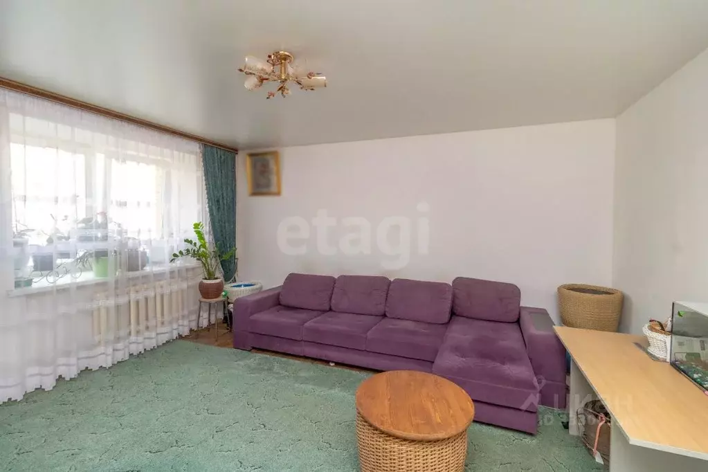 2-к кв. Тюменская область, Тюмень ул. Избышева, 6 (66.3 м) - Фото 1