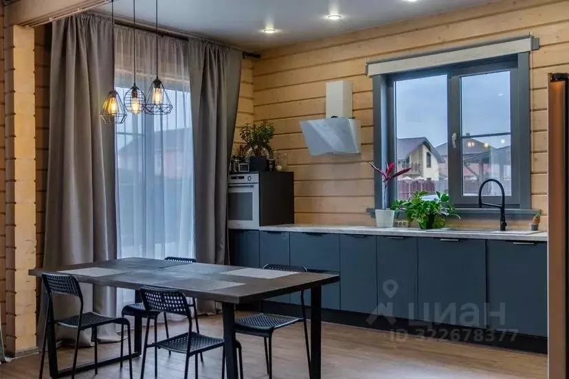 Коттедж в Ленинградская область, Всеволожск бул. Вишневый, 10/14 (193 ... - Фото 0