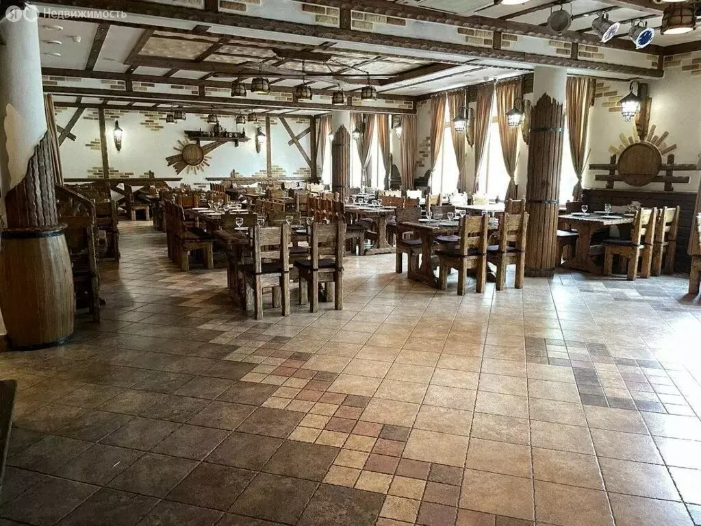 Торговая площадь (475 м) - Фото 1