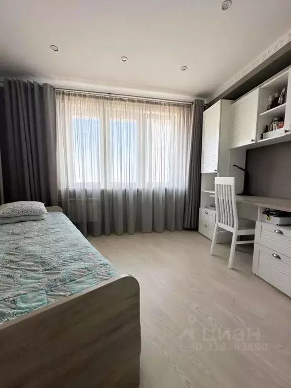 3-к кв. Красноярский край, Красноярск Караульная ул., 38 (73.3 м) - Фото 0