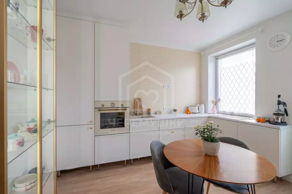 3-к кв. Свердловская область, Екатеринбург ул. Азина, 25 (94.1 м) - Фото 2