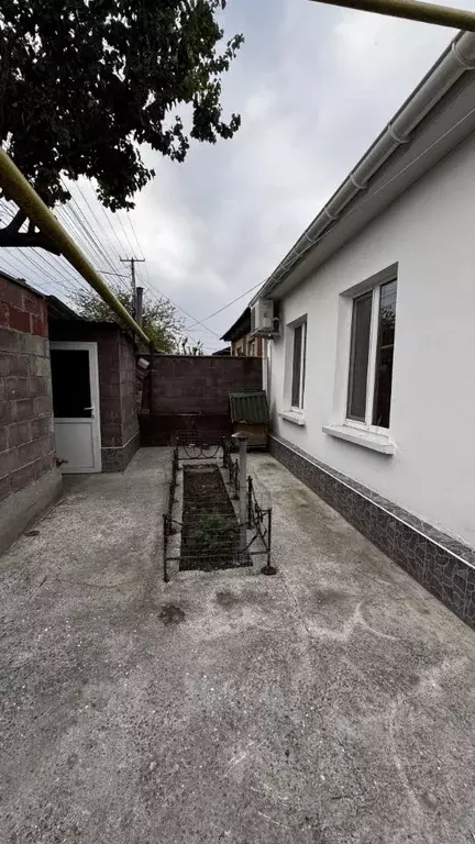 Дом в Крым, Симферополь ул. Аллейная (70 м) - Фото 1