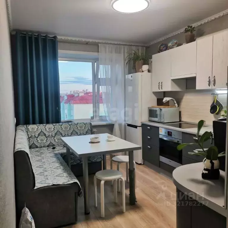 2-к кв. Ямало-Ненецкий АО, Губкинский 9-й мкр, 20 (52.6 м) - Фото 2