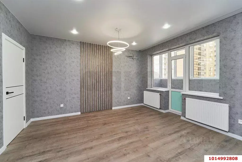 2-к кв. Краснодарский край, Краснодар ул. Домбайская (62.0 м) - Фото 0