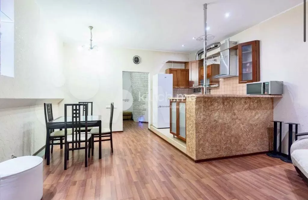 2-к. квартира, 61 м, 4/6 эт. - Фото 0