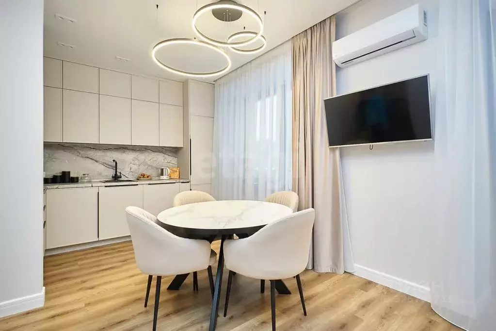 Студия Тюменская область, Тюмень ул. Московский Тракт, 83к6 (36.8 м) - Фото 1