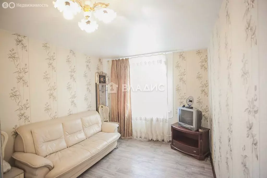 1к в 4-комнатной квартире (18 м) - Фото 1