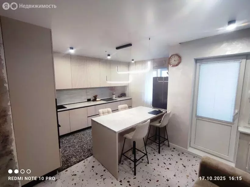 3-комнатная квартира: Екатеринбург, проспект Академика Сахарова, 27 ... - Фото 1