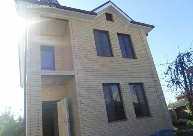 Дом в Ростов-на-Дону, Вятская улица (150 м) - Фото 1