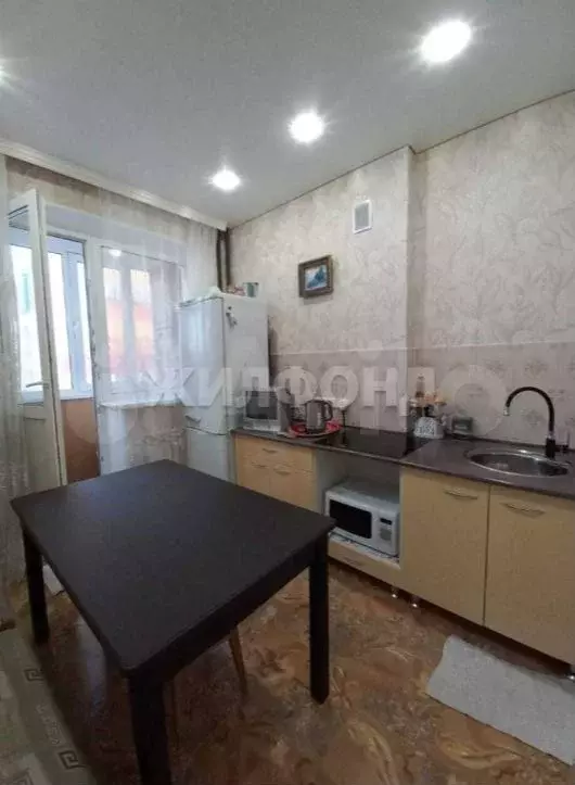 2-к. квартира, 55 м, 2/9 эт. - Фото 1
