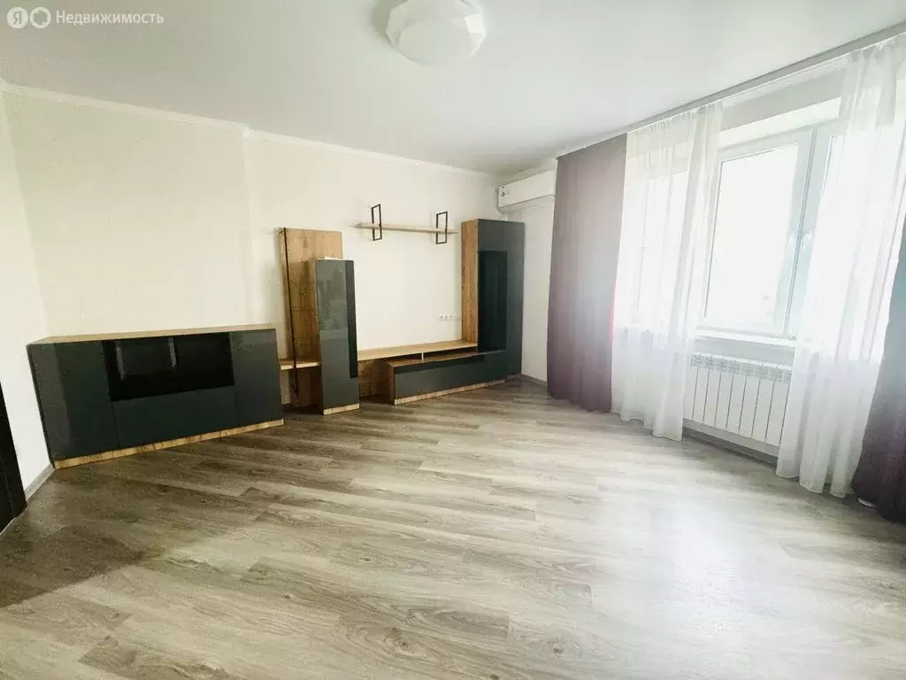 3-комнатная квартира: Тула, Новомосковская улица, 10 (89 м) - Фото 1