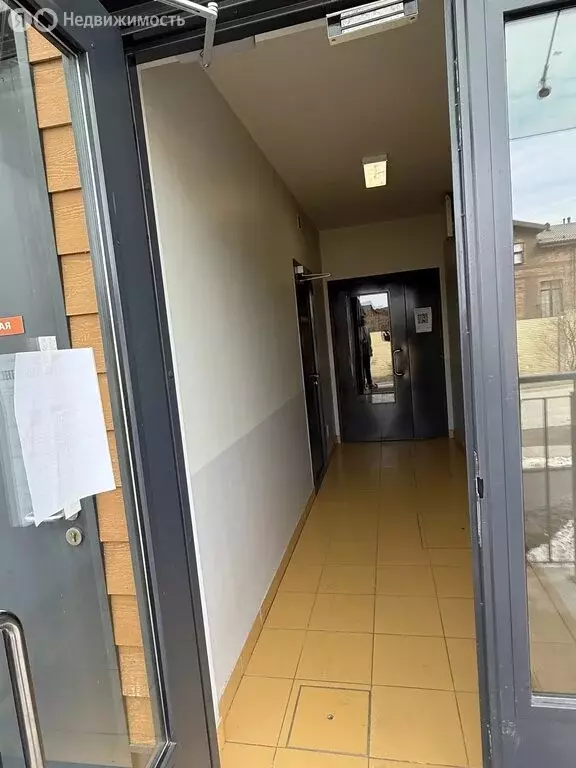 3-комнатная квартира: деревня Красный Посёлок, улица Конюхова, 8 (80.8 ... - Фото 2