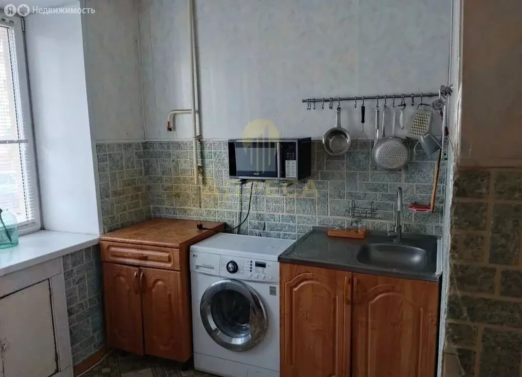 3-комнатная квартира: Благовещенск, улица Комарова, 11 (62.2 м) - Фото 2