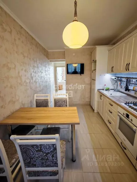 2-к кв. Волгоградская область, Волгоград ул. Добрушина, 16 (55.0 м) - Фото 1