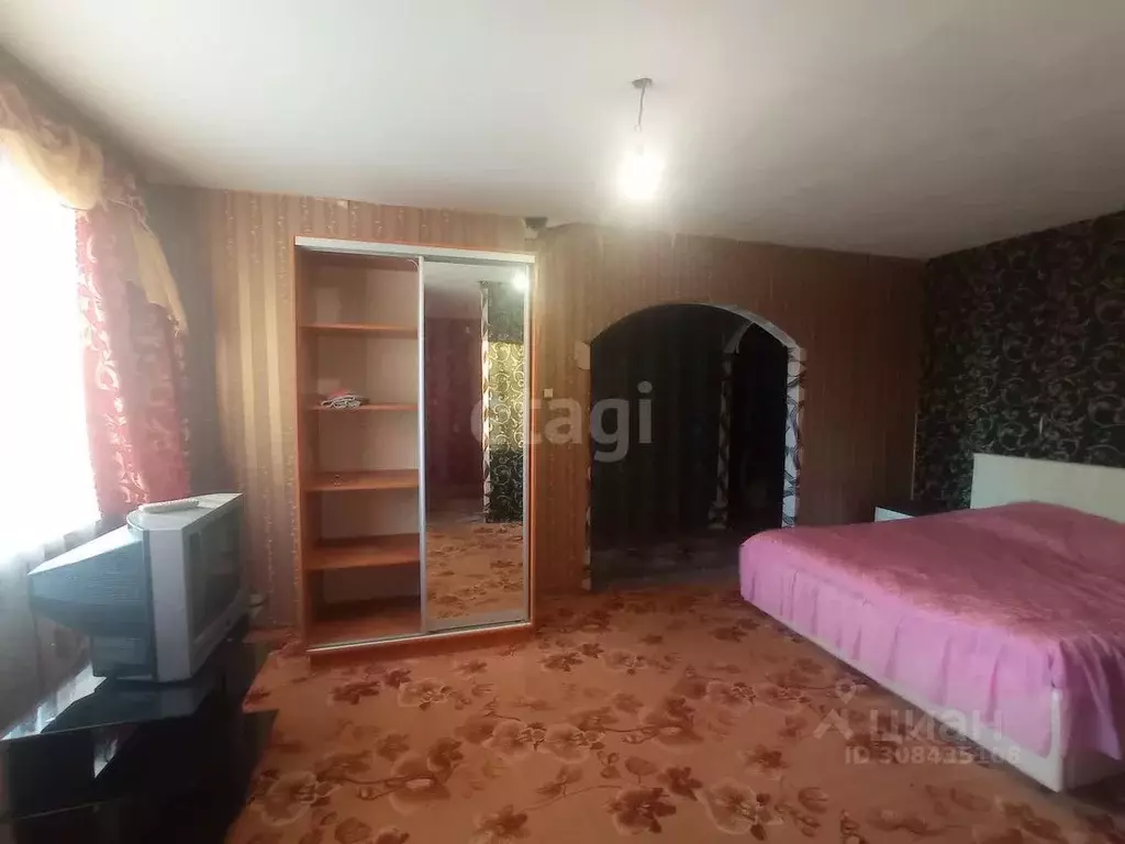 2-к кв. Псковская область, Пыталово Красноармейская ул., 42 (43.9 м) - Фото 1