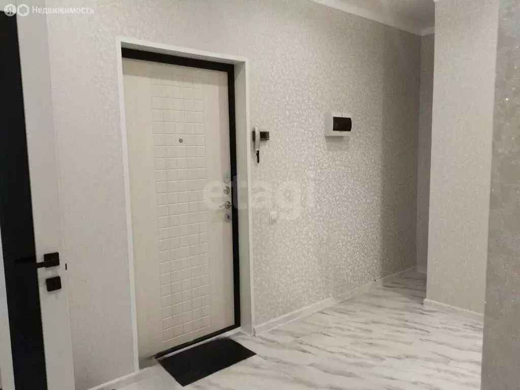 2-комнатная квартира: Белгород, улица Есенина, 15 (61 м) - Фото 2