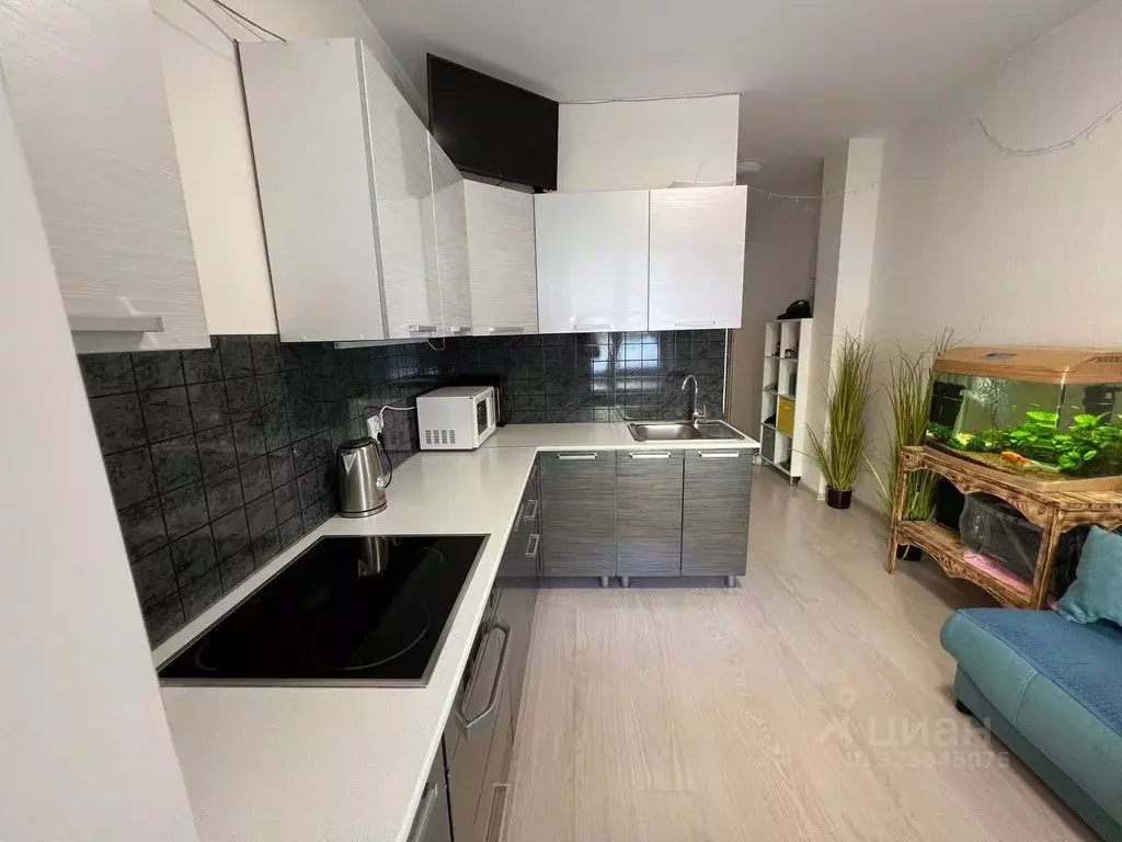 1-к кв. Свердловская область, Екатеринбург ул. Чемпионов, 4 (43.8 м) - Фото 1