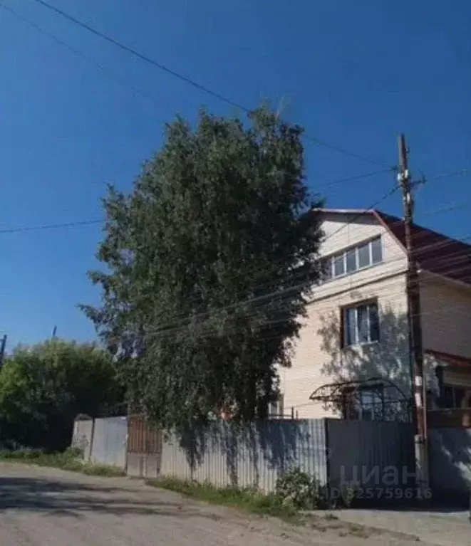 Дом в Челябинская область, Челябинск Ижевская ул., 44 (140 м) - Фото 1