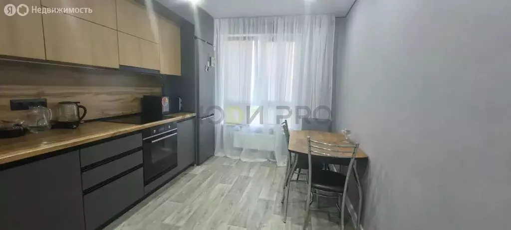 2-комнатная квартира: Саратов, улица имени Академика Н.Н. Семёнова, 17 ... - Фото 1