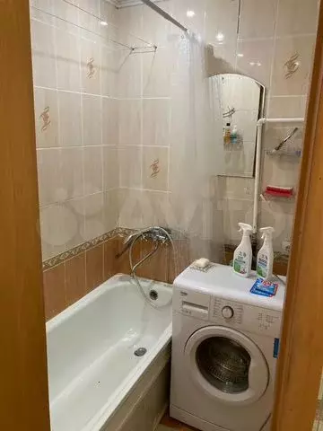 1-к. квартира, 30 м, 5/5 эт. - Фото 0