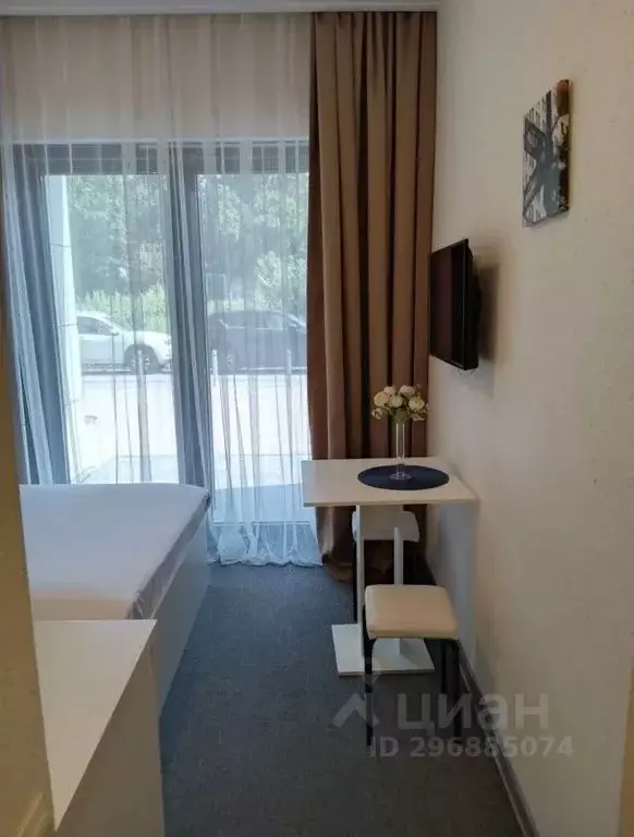 Комната Санкт-Петербург Кременчугская ул., 17к2 - Фото 1