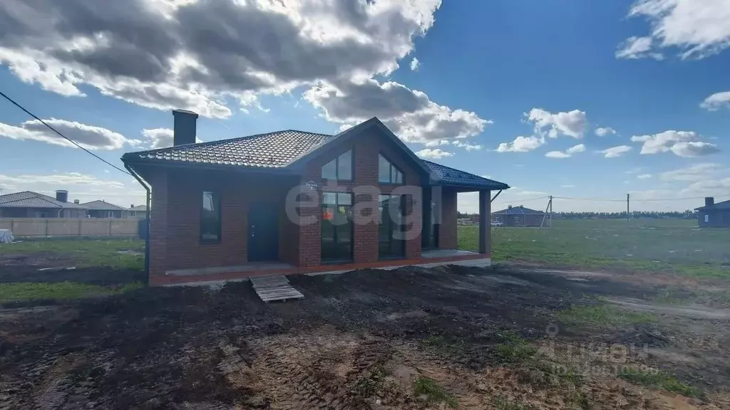 Дом в Татарстан, Лаишевский район, Кирбинское с/пос, д. Травкино ул. ... - Фото 1