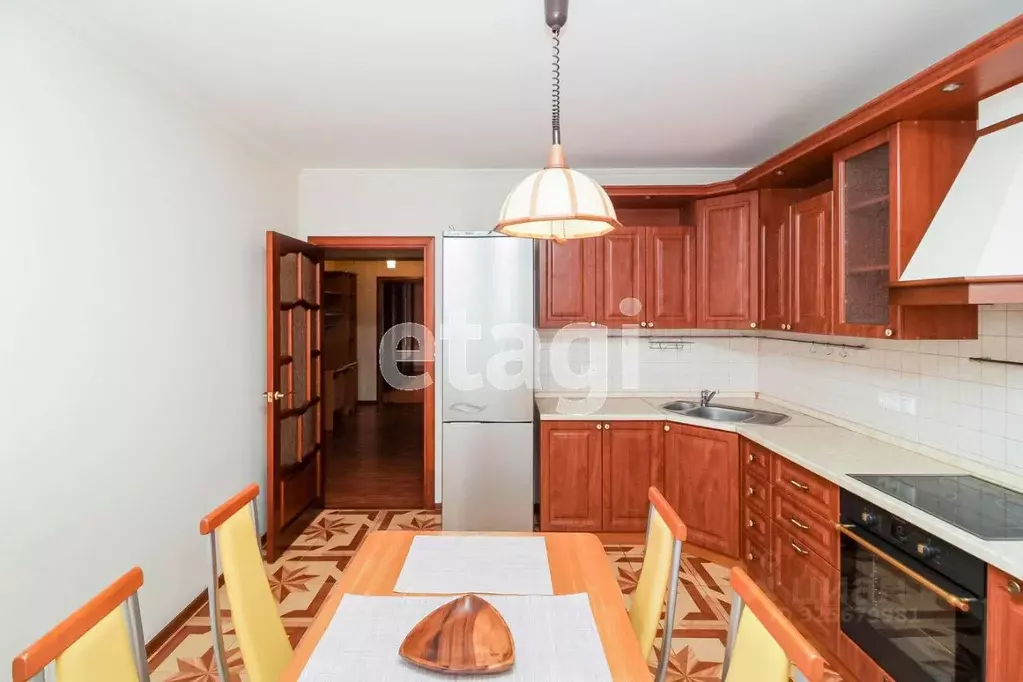 2-к кв. Тюменская область, Тюмень ул. Герцена, 82/1 (82.9 м) - Фото 1