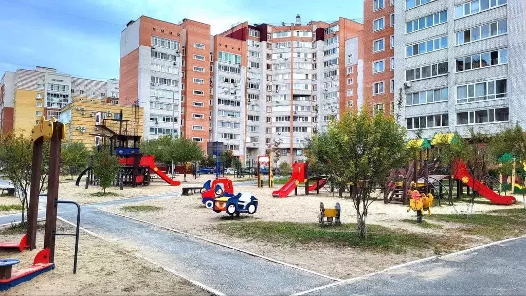 3-к кв. Тюменская область, Тюмень ул. Прокопия Артамонова, 15 (63.6 м) - Фото 1