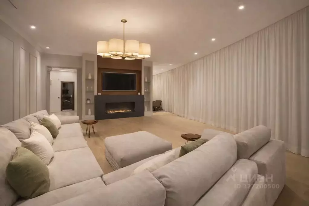 4-к кв. Москва ул. Ефремова, 10к1 (154.0 м) - Фото 0