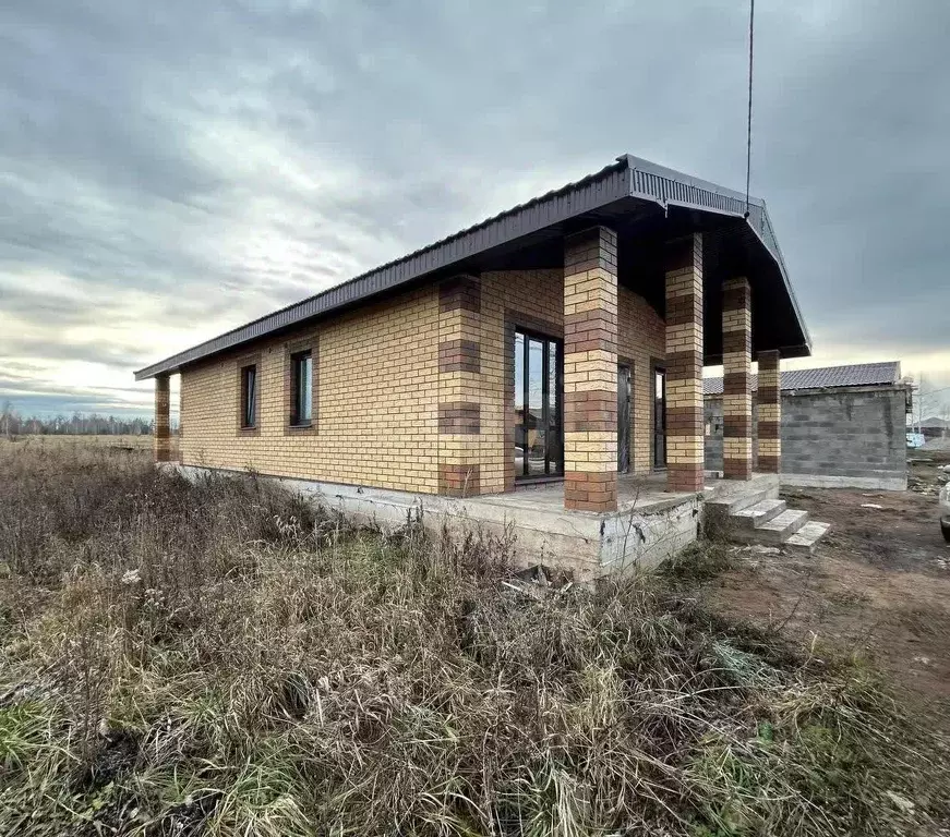 Дом в Башкортостан, Уфимский район, Русско-Юрмашский сельсовет, д. ... - Фото 1