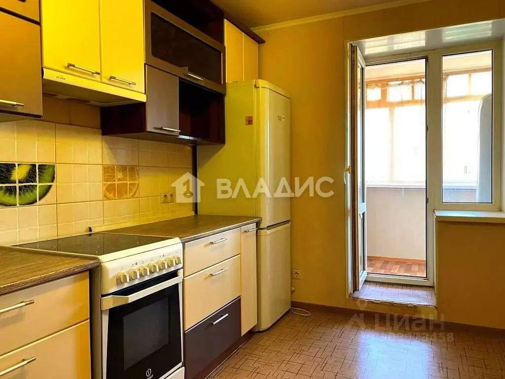 3-к кв. Владимирская область, Владимир ул. Белоконской, 12 (61.6 м) - Фото 0