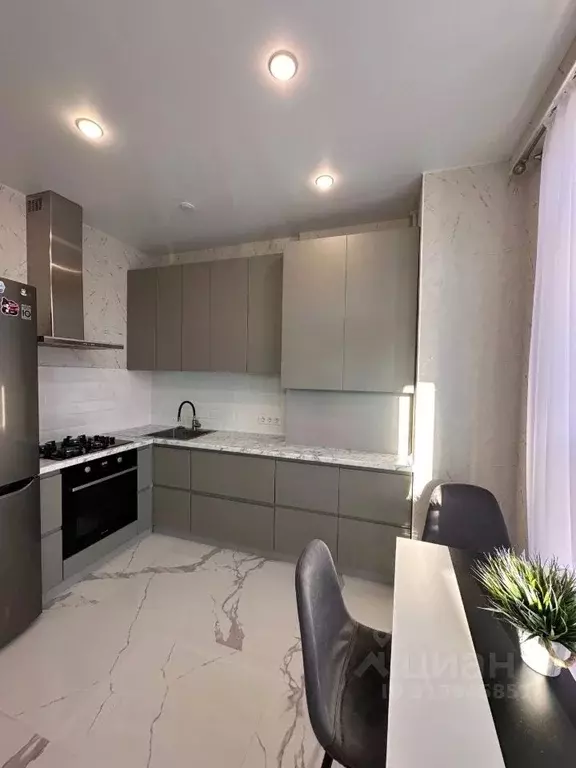 1-к кв. Крым, Симферополь ул. Батурина, 103 (40.0 м) - Фото 0