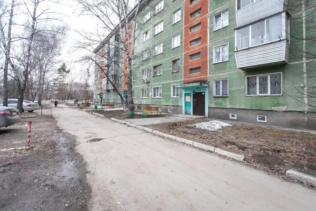 3-комнатная квартира: Искитим, микрорайон Индустриальный, 11 (59.5 м) - Фото 2