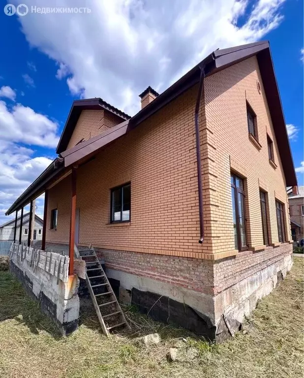 Дом в село Южный Урал, улица Айвазовского (379 м) - Фото 1