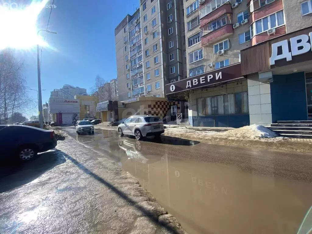 Торговая площадь (402.5 м) - Фото 1