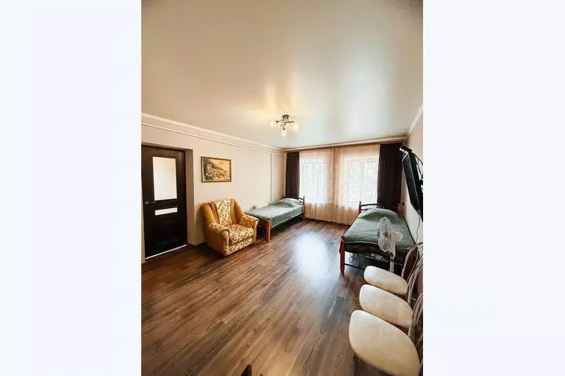 2-к кв. Ставропольский край, Пятигорск Октябрьская ул., 33 (59.0 м) - Фото 0