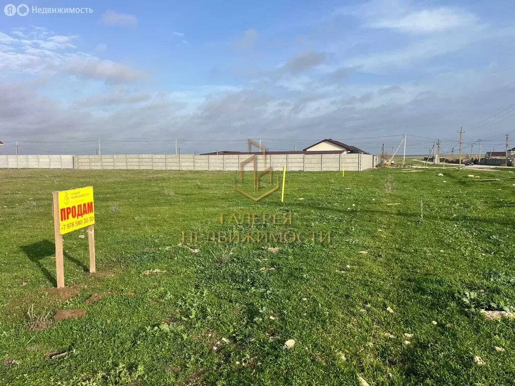 Участок в Сакский район, Суворовское сельское поселение, село Великое, ... - Фото 1
