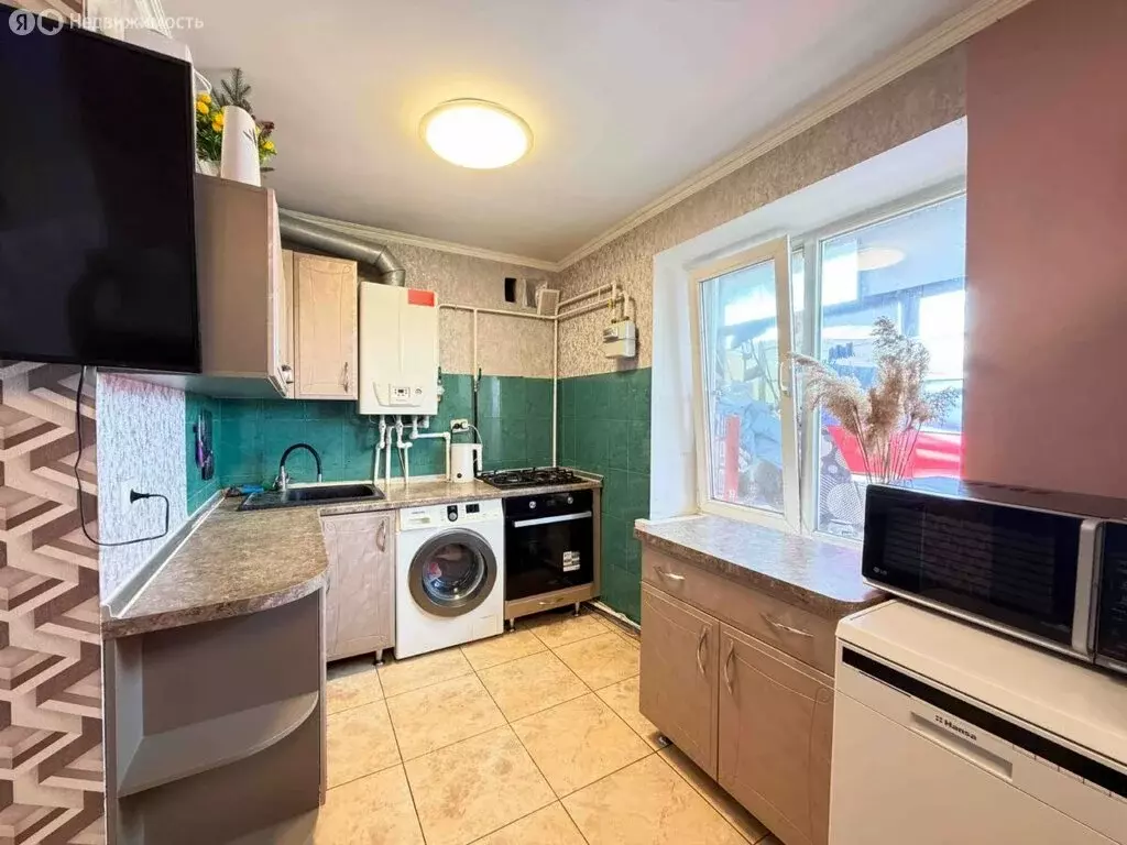 3-комнатная квартира: Мирное, улица Белова, 26 (50.2 м) - Фото 2