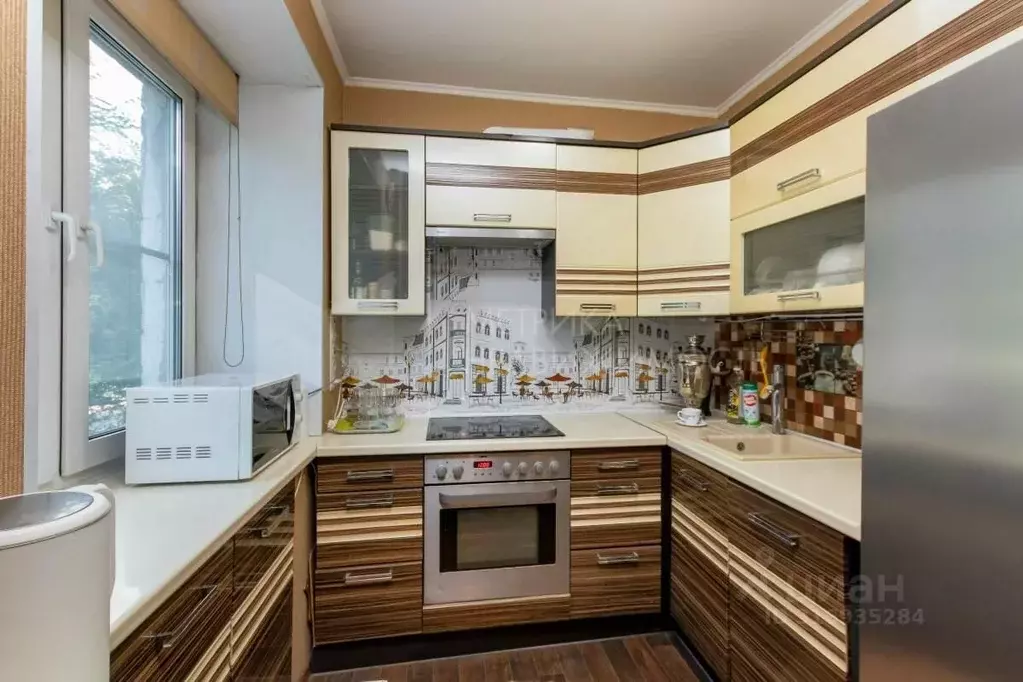 3-к кв. Тюменская область, Тюмень ул. Луначарского, 51 (50.0 м) - Фото 0