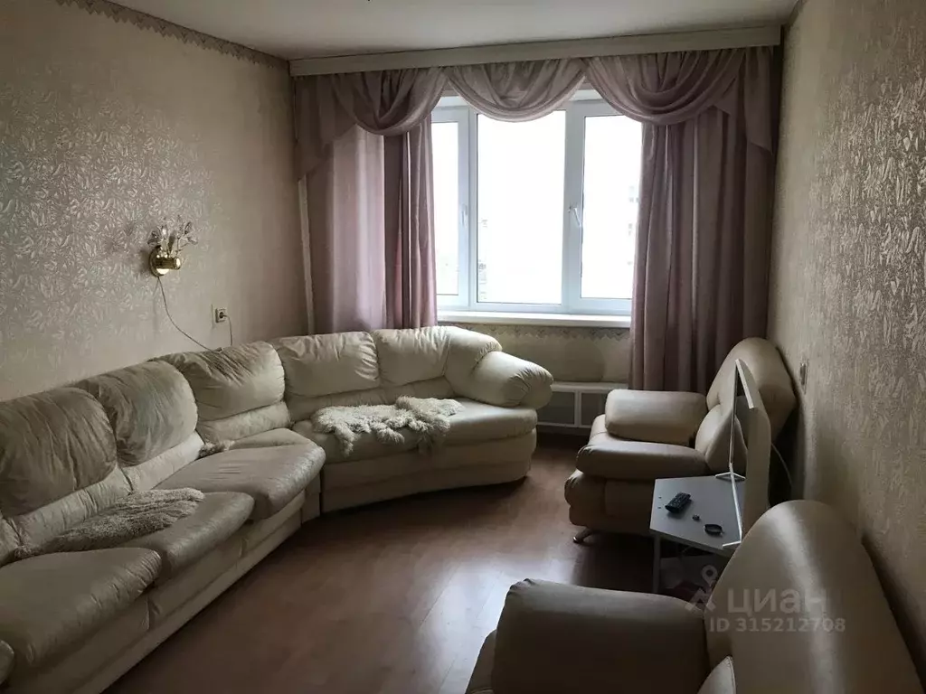 3-к кв. Московская область, Подольск Тепличная ул., 9 (64.4 м) - Фото 0