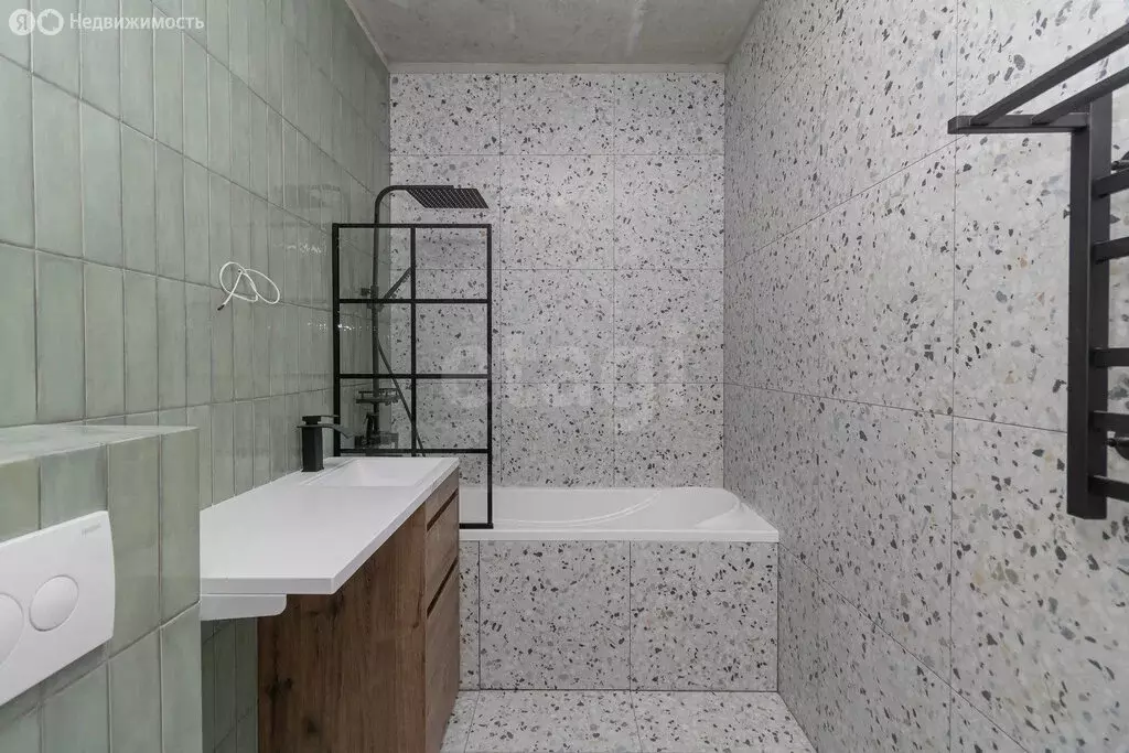 Квартира-студия: Тюмень, улица Эльвиры Федоровой, 1 (28.1 м) - Фото 2