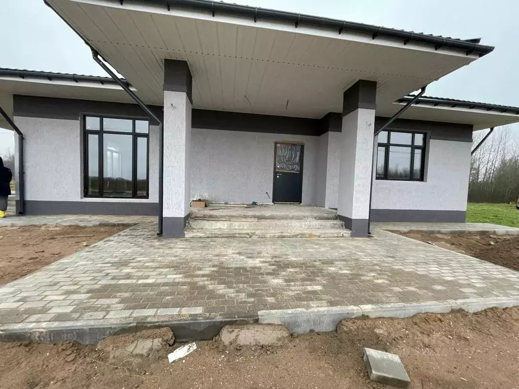 Дом в Новгородская область, Новгородский район, Ракомское с/пос, д. ... - Фото 1