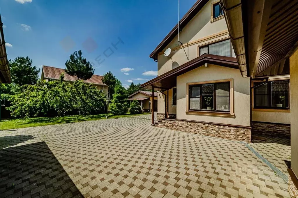 Дом в Краснодарский край, Краснодар пос. Знаменский, ул. Березовая, 26 ... - Фото 0