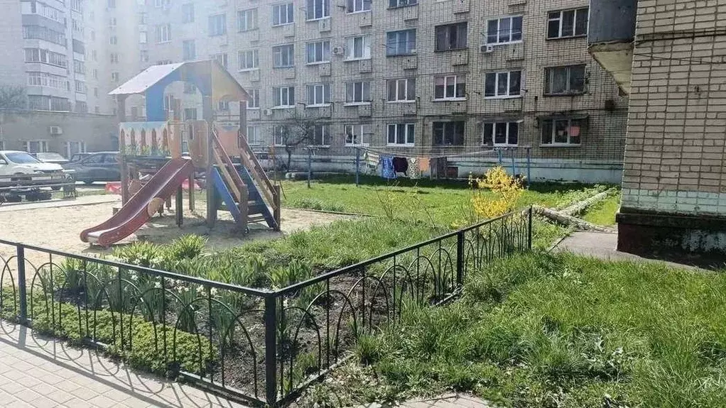 Комната Белгородская область, Белгород ул. Горького, 64 (12.2 м) - Фото 2