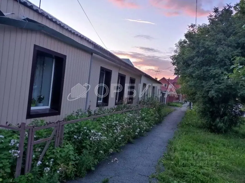 Дом в Тюменская область, Тюмень ул. Механизаторов, 54 (94 м) - Фото 1
